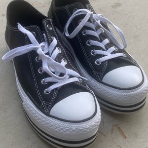 Low top platform converse 🤍🤍size 9